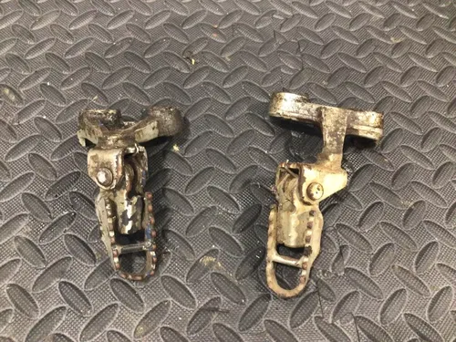 91 Suzuki DR350 DR 350 250 OEM Footpegs Foot Peg Rest Mount Bracket 7-A