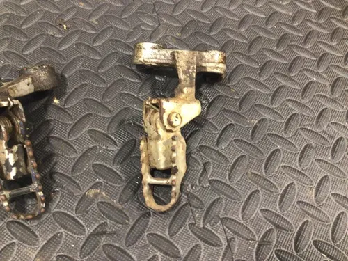 91 Suzuki DR350 DR 350 250 OEM Footpegs Foot Peg Rest Mount Bracket 7-A