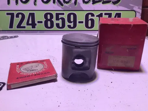 1986 honda atc 250r NOS Honda Piston and Rings 13101-hb9-305