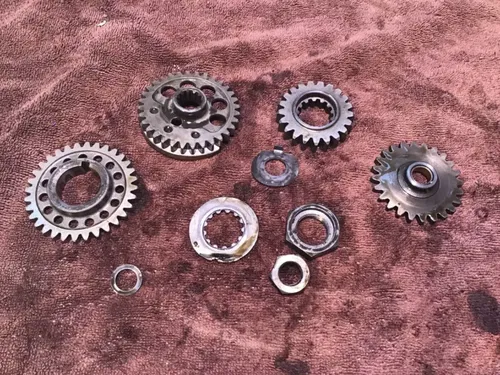 1998 Yamaha YZ400F Primary drive gear counter balance gear