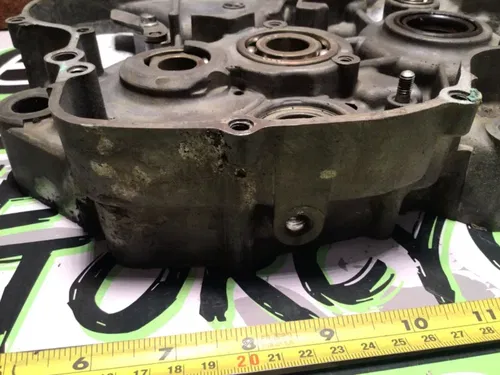 2001 99-02 Kawasaki KX125 KX 125 Right Side Engine Crankcase Crank Case Half
