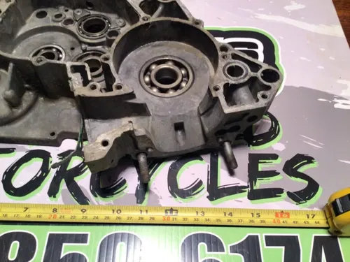 2001 99-02 Kawasaki KX125 KX 125 Right Side Engine Crankcase Crank Case Half