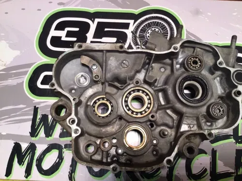2001 99-02 Kawasaki KX125 KX 125 Right Side Engine Crankcase Crank Case Half