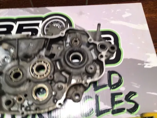 2001 99-02 Kawasaki KX125 KX 125 Right Side Engine Crankcase Crank Case Half