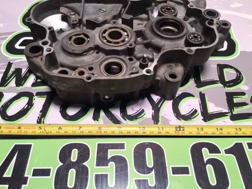 2001 99-02 Kawasaki KX125 KX 125 Right Side Engine Crankcase Crank Case Half