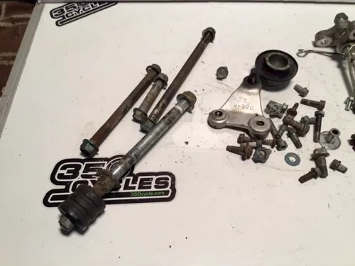 2005 SUZUKI RMZ 450 Motor Mounts / Engine wheel spacers misc chassis hardware