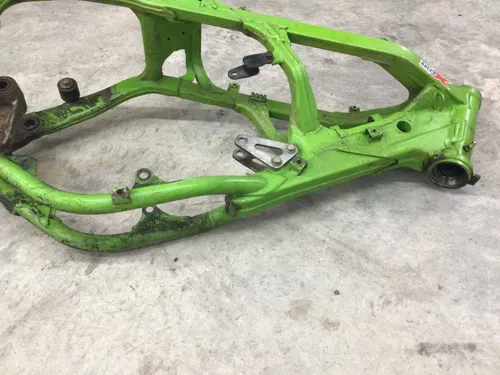 1995-1996 Kawasaki KX125 Frame Chassis Linkage