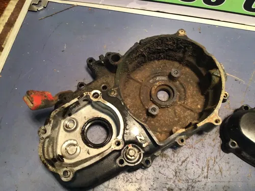 1985 HONDA ATC110 LEFT SIDE CRANKCASE ALTERNATOR COVER sub transmission lever