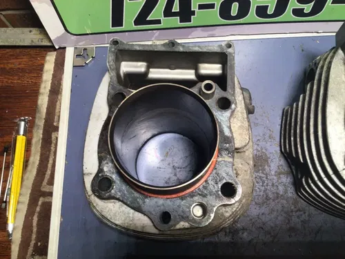 1981 YAMAHA VIRAGO 750 FRONT and REAR CYLINDER JUG Pistons Cylinders