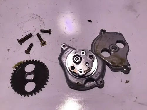 1992  Honda XR100R OEM ENGINE MOTOR OIL PUMP