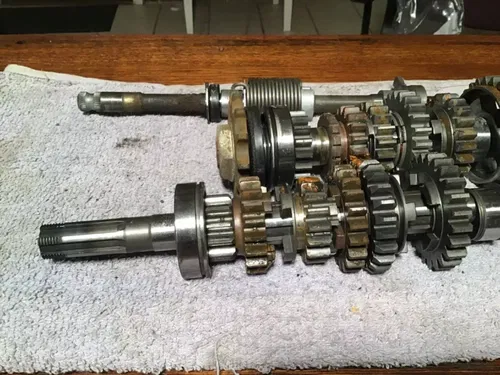 1975 Suzuki GT250 Transmission kickstart gear tranny kicker mechanism gears