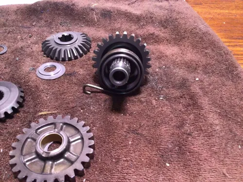 1986 Suzuki quadsport lt230 Start Shaft Kicker Starter Hardware Gear Suzuki L