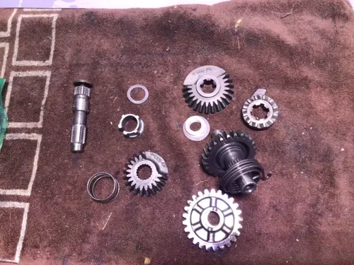 1986 Suzuki quadsport lt230 Start Shaft Kicker Starter Hardware Gear Suzuki L