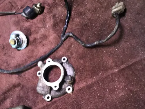1978 Honda Goldwing GL1000 GL1000 thermostat water pump cover thermo housing