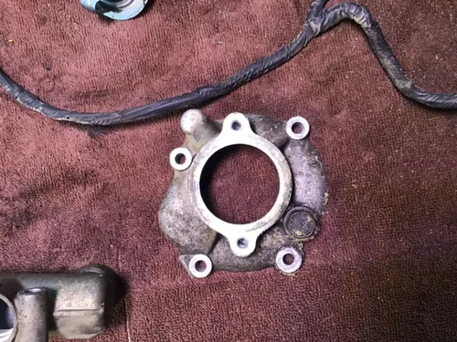 1978 Honda Goldwing GL1000 GL1000 thermostat water pump cover thermo housing