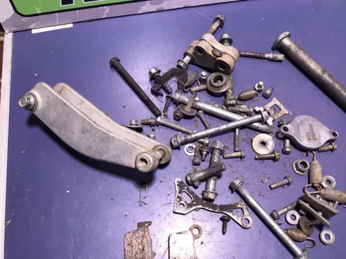 07-09 SUZUKI RMZ250 RMZ 250 OEM UPPER LOWER ENGINE MOTOR MOUNTS BOLTS BRACKETS