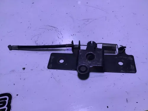 HONDA VF700F 1985 Rear Seat Latch & Cable