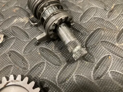 02+ Suzuki RM85 RM85L Kicker Kick Start Starter Gear Shaft Recoil