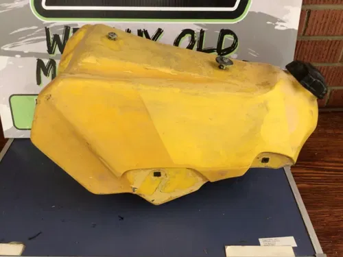 1996-2000 96-00 Suzuki Rm250 Rm 250 Gas Tank Fuel With Cap Petcock and Mounts