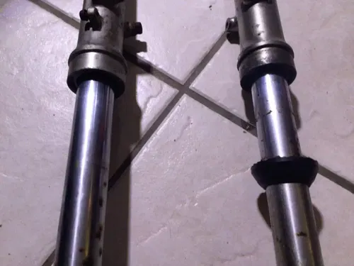 1978 SUZUKI SP370 SP 370 Front forks triple tree suspension