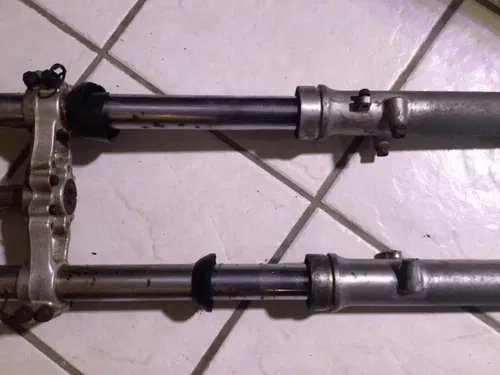 1978 SUZUKI SP370 SP 370 Front forks triple tree suspension