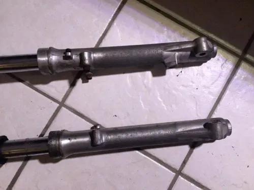 1978 SUZUKI SP370 SP 370 Front forks triple tree suspension