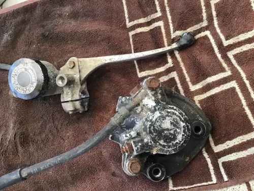 1982 Kawasaki KZ750M CSR Front brake caliper front brake reservoir