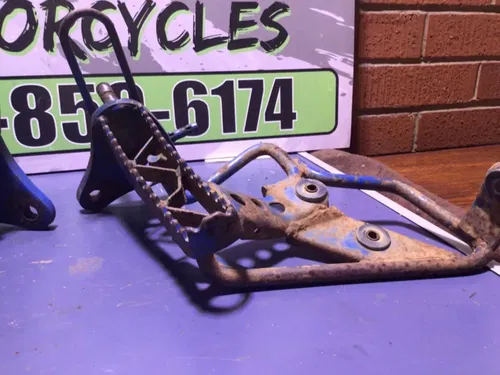 1992 1993 Suzuki Quadrunner LT160 Foot Pegs Rests Set Left Right