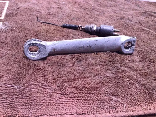 REAR BRAKE PANEL ACTUATOR ARM  rear brake sensor switch 1975 SUZUKI GT750