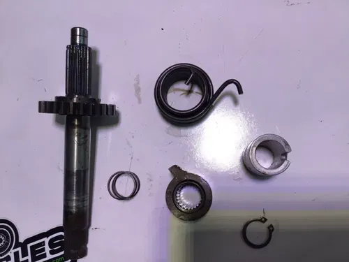 1983 Honda XR 100 R XR100 XR100R / Original OEM Nice KICK START SHAFT KICKER