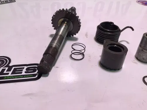 1983 Honda XR 100 R XR100 XR100R / Original OEM Nice KICK START SHAFT KICKER