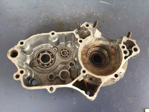 1990-1997 Kawasaki KX80 KX 80 OEM Engine Bottom End Left Crank Case 14001-5298