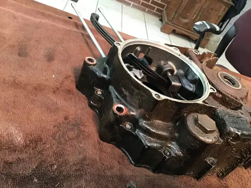 1983 Honda XR200R XR200 left crankcase LH crank case