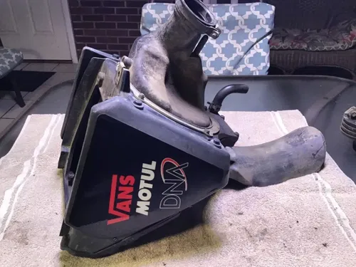 2001 Yamaha YZ250F air box airbox