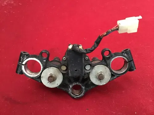 Yamaha XS400 ignition top triple tree steering stem