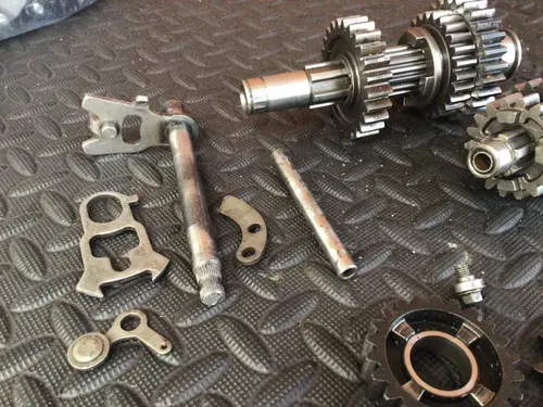 1990 Kawasaki KX250 OEM Transmission Shaft Input Output Gears Gearbox Tranny