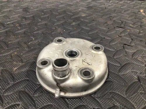 02-19 SUZUKI RM 85 RM 85L OEM STOCK CYLINDER HEAD JUG CAP GOOD! 11111-03B10