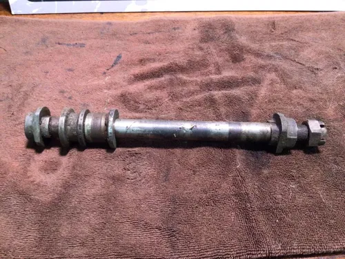 1974 HONDA XL 175 XL175 1976 rear axle/adjusters/spacers