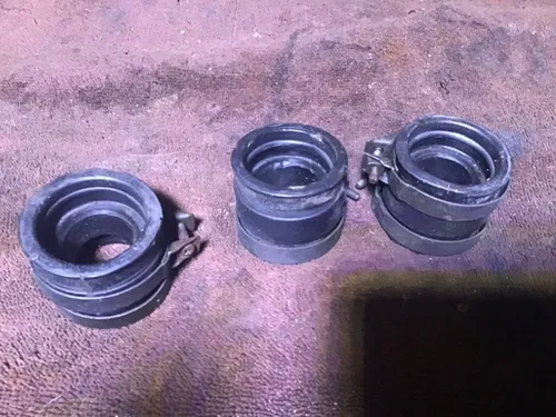 1974 - 1977  Suzuki GT 380 GT380 intake boots  manifolds