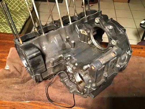 1986 87 88 Suzuki GSXR750 GSXR 750 Crankcase engine block crank case cases