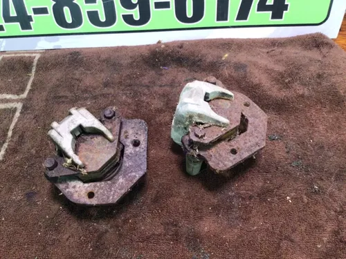 1986 SUZUKI QUADRUNNER 230 LT230E 2X4 OEM LEFT FRONT BRAKE CALIPER Calipers