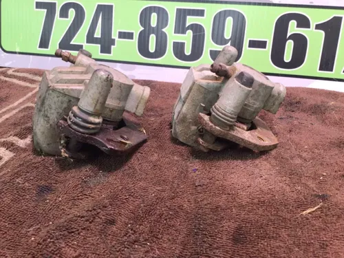 1986 SUZUKI QUADRUNNER 230 LT230E 2X4 OEM LEFT FRONT BRAKE CALIPER Calipers