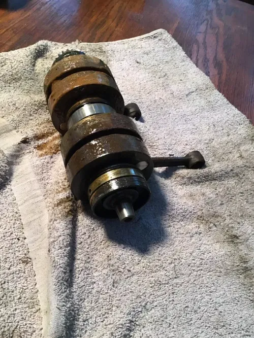 1975 Suzuki GT250 crank crankshaft