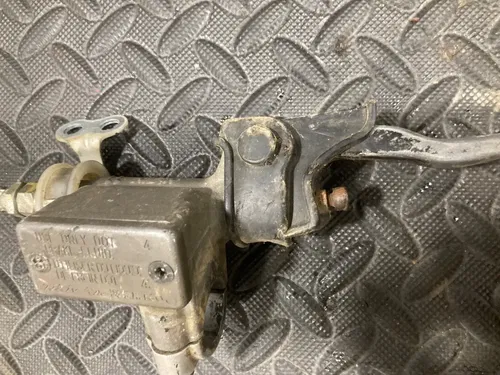2003 03 SUZUKI RM 85 RM85 FRONT BRAKE CALIPER assembly master cylinder