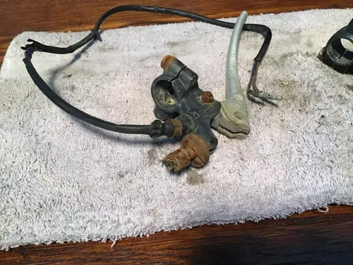 1977 Kawasaki KZ400 KZ 400 OEM front brake lever perch clutch lever perch lever
