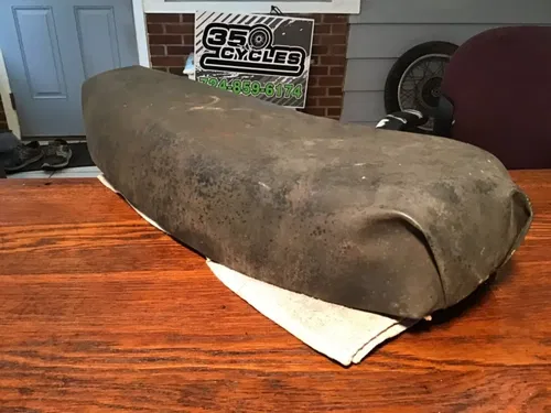 KAWASAKI KZ400A1 A2 KAWASAKI KZ400 SEAT  1974-1977 KZ 400 saddle