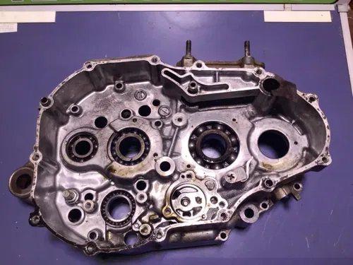 2004 Suzuki Quadsport Z400 Ltz400 2x4 Right Crankcase Crank Cases Block