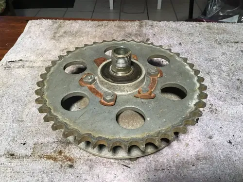 1975 Suzuki GT250 rear sprocket hub rear wheel hub