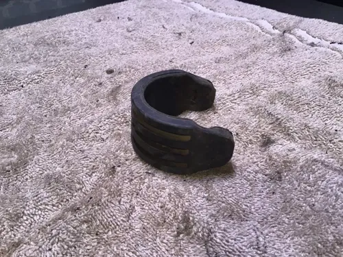 2001 Yamaha YZ250F Gas tank strap