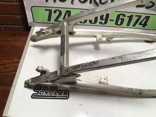 2000 96-00 Suzuki RM250 rm 250  Subframe Sub Frame Rear Seat Mount 41200-36E00